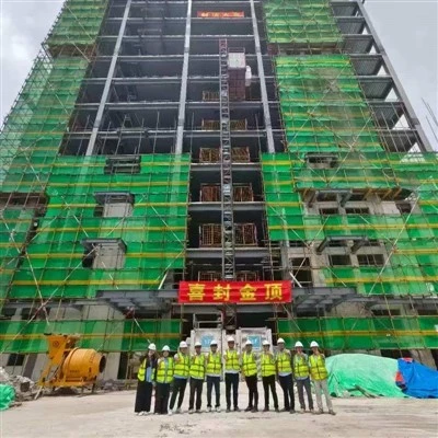 Construcție cu cadru de oțel cu mai multe-etaje